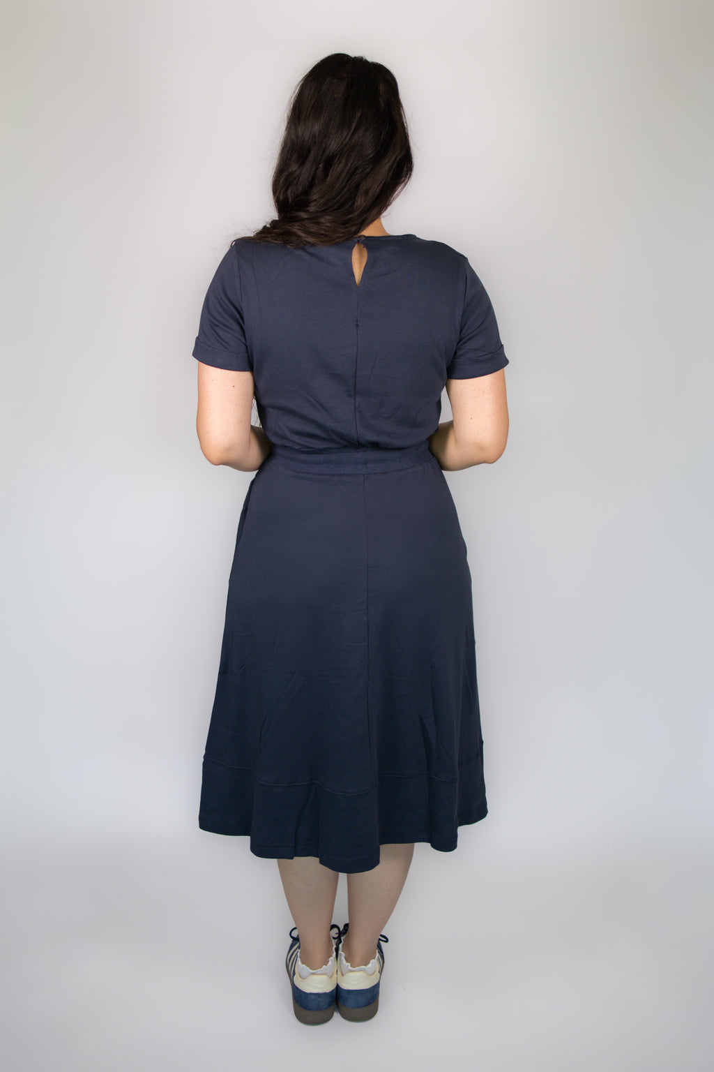 Mia Casual Midi Dress in Navy