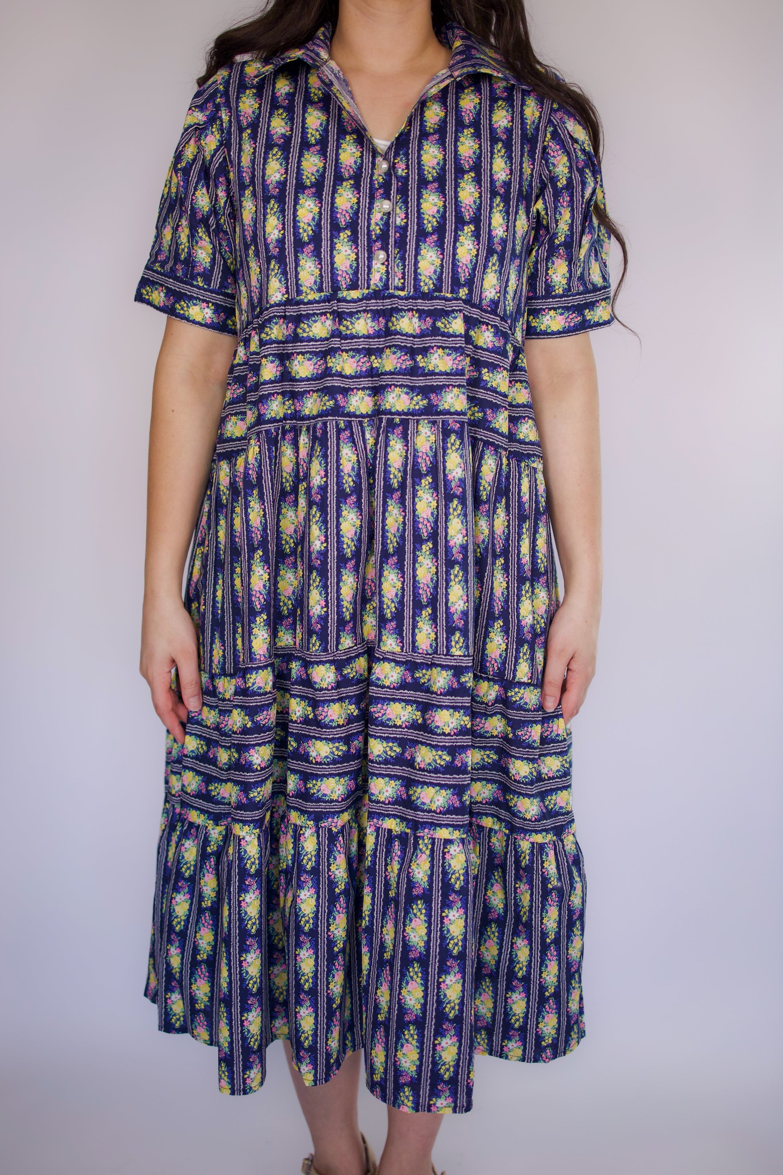 Della Spring Collared Midi Dress