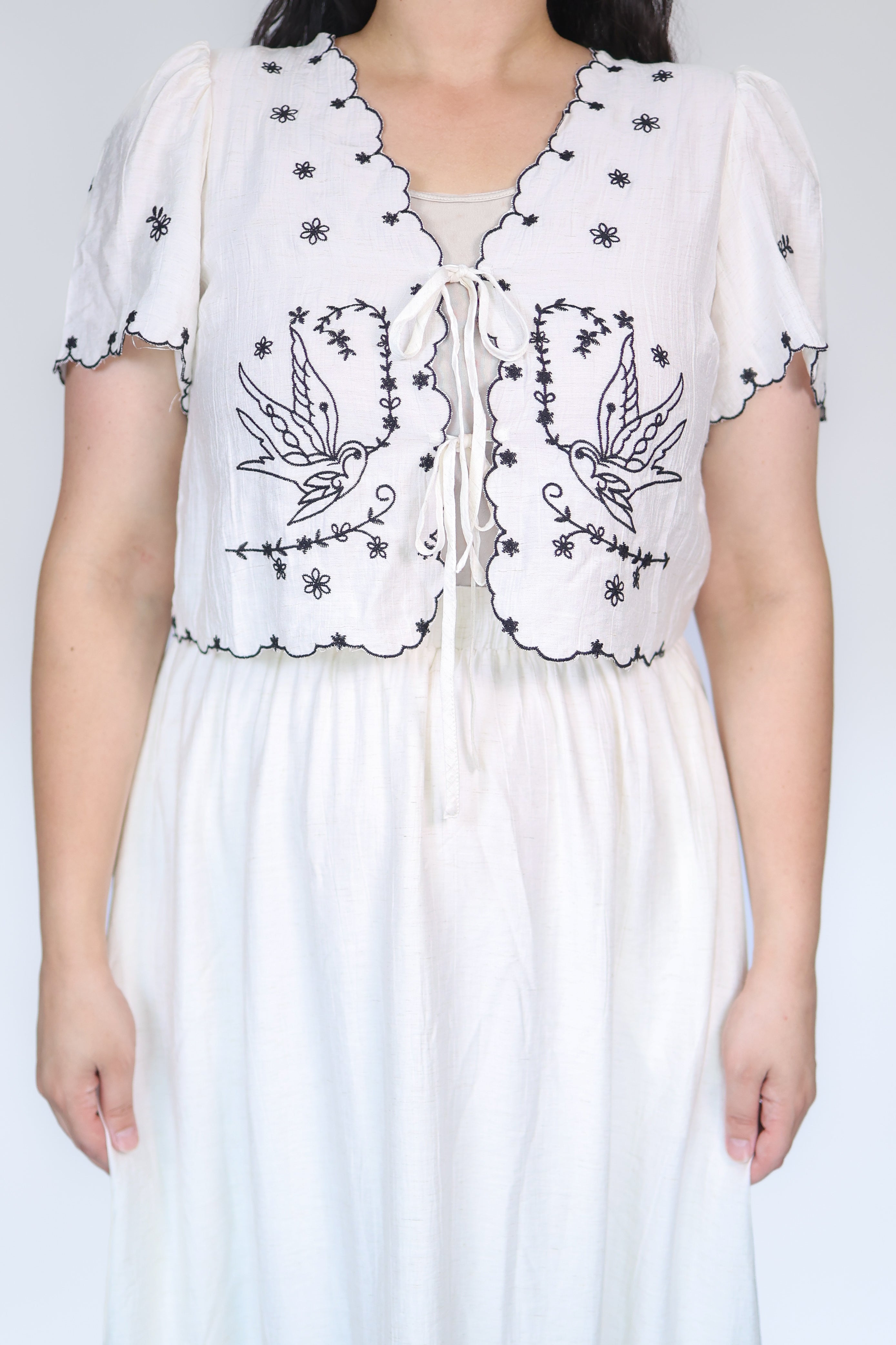 Birdie Embroidered Set