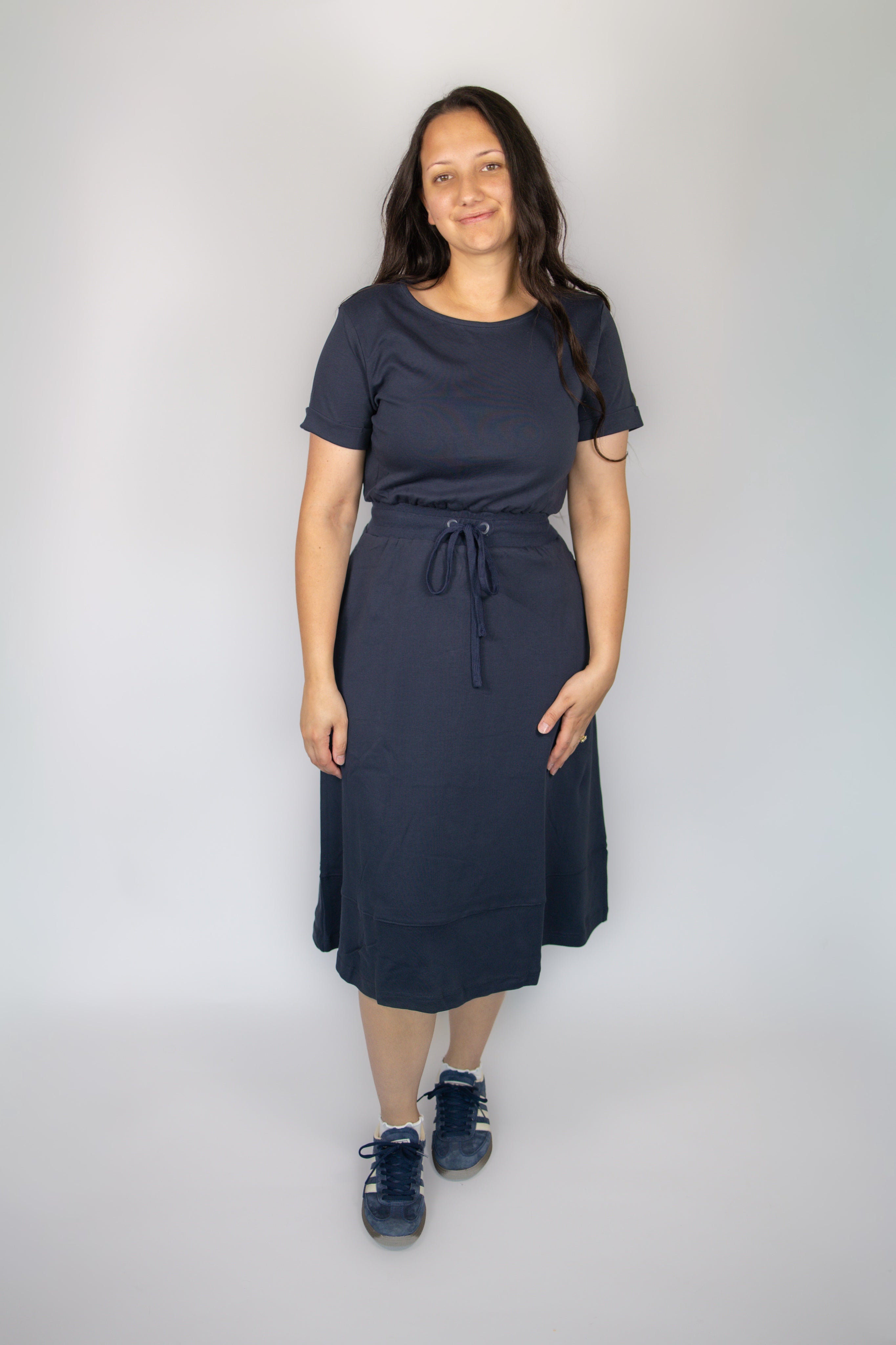 Mia Casual Midi Dress in Navy S