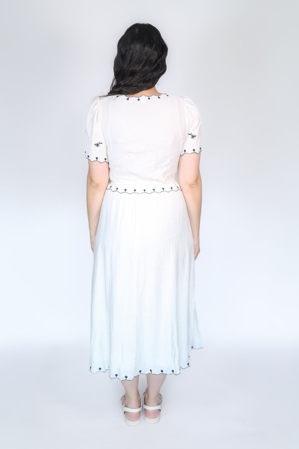 Birdie Embroidered Set