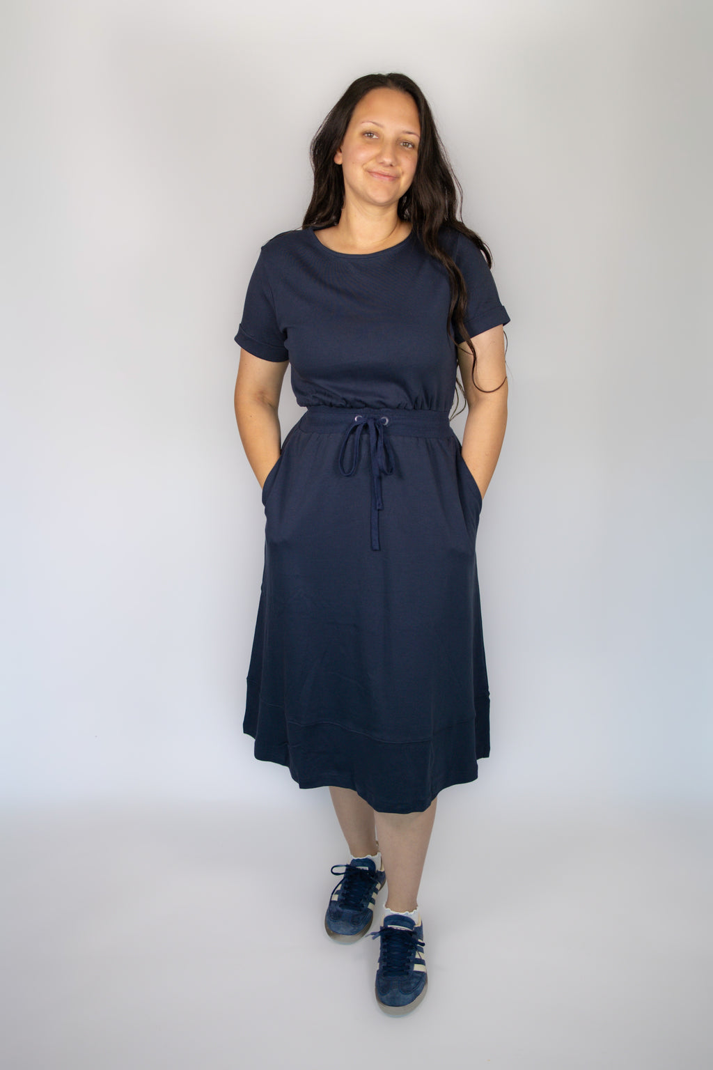 Mia Casual Midi Dress in Navy